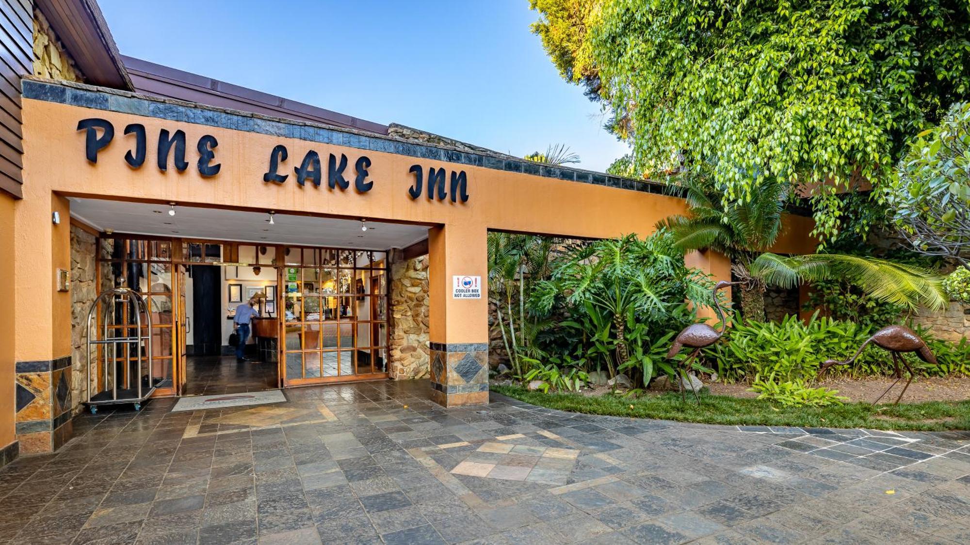African Sky Hotels - Pine Lake Inn White River Exterior photo